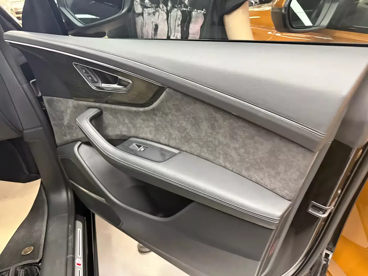 Audi Q8 2022 55 TFSI Exclusive Dynamic фото 6