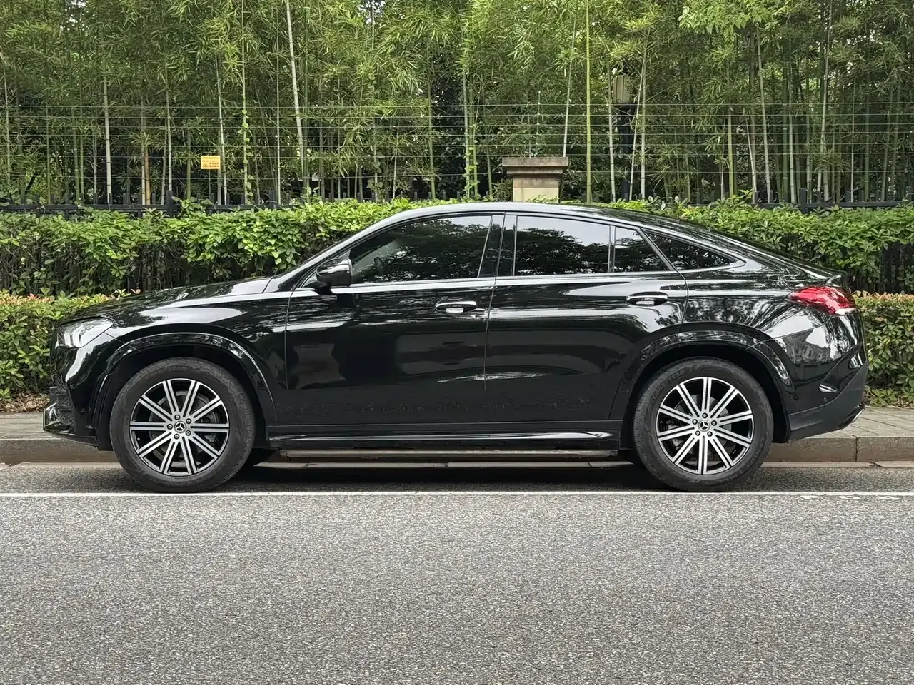 Mercedes-Benz GLE Coupe 2020 GLE 350 4MATIC Coupe SUV Luxury фото 3