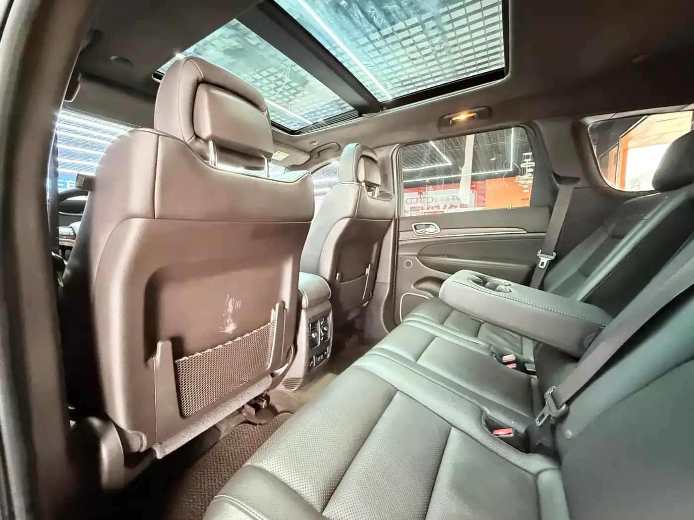 Jeep Grand Cherokee (Import) 2015 3.0L Flagship Prestige Edition фото 10