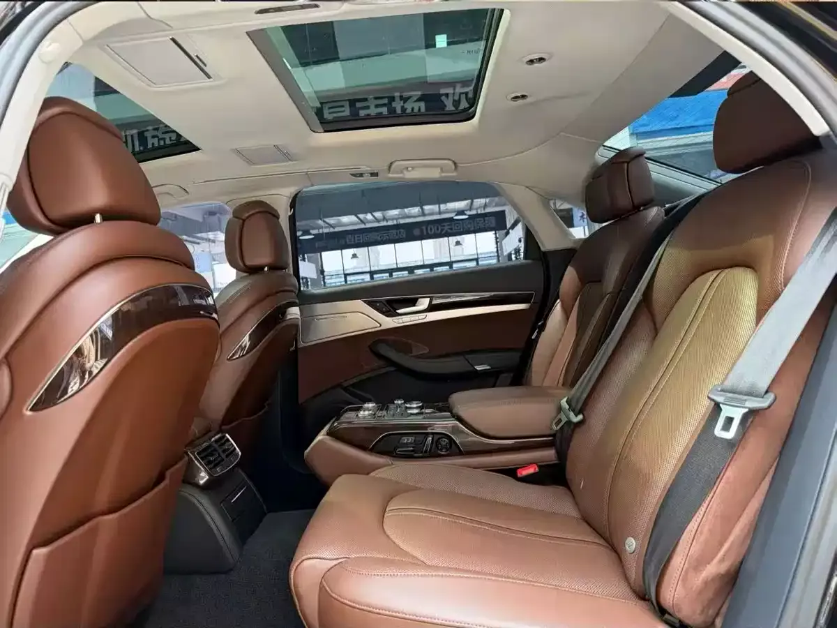 Audi A8 2017 A8L 45 TFSI quattro Leading Elite Edition фото 6