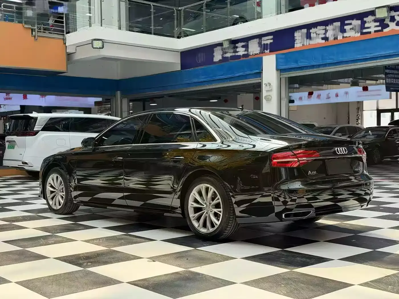 Audi A8 2017 A8L 45 TFSI quattro Leading Elite Edition фото 9