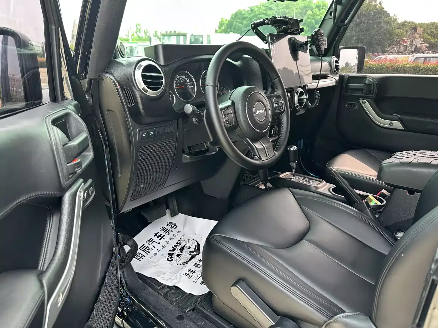 Jeep Wrangler 2013 3.6L Rubicon Two-Door фото 7