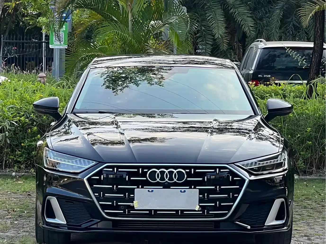 Audi A7L 2022 45 TFSI S-line Youth Dream Edition фото 2