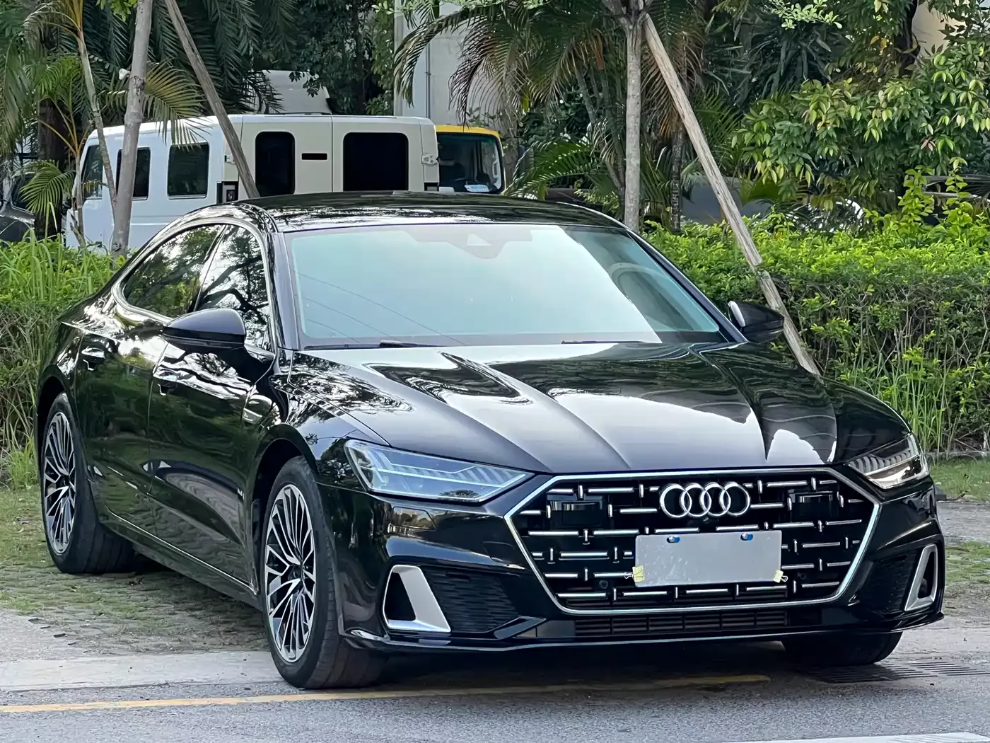 Audi A7L 2022 45 TFSI S-line Youth Dream Edition фото 3