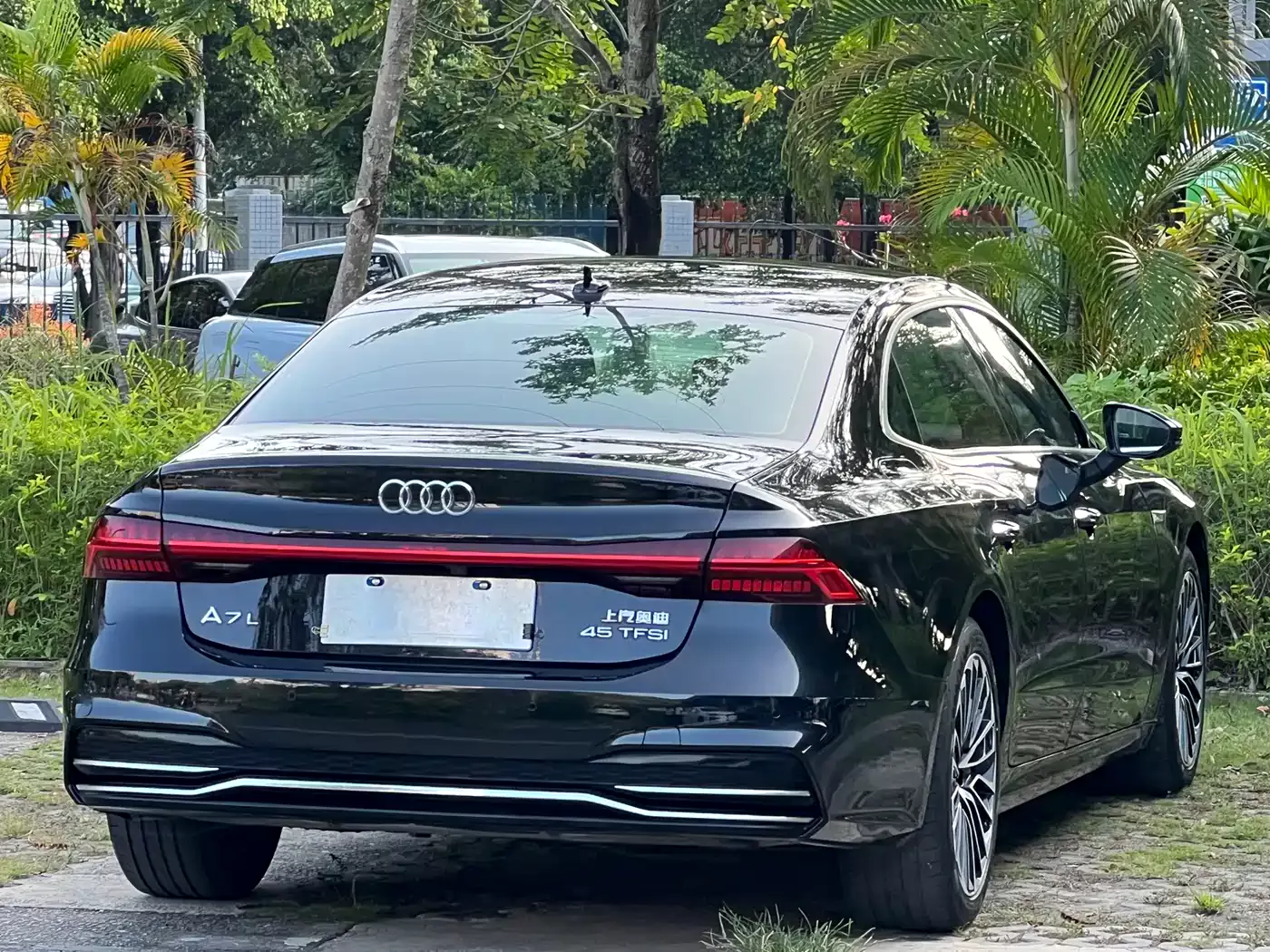 Audi A7L 2022 45 TFSI S-line Youth Dream Edition фото 4