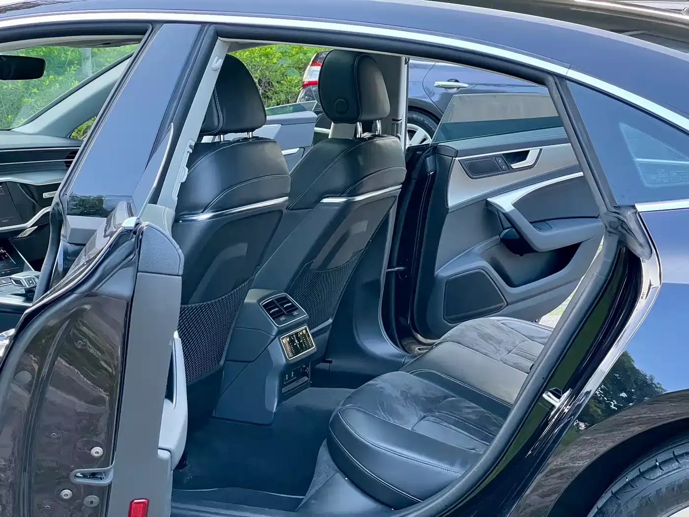 Audi A7L 2022 45 TFSI S-line Youth Dream Edition фото 9