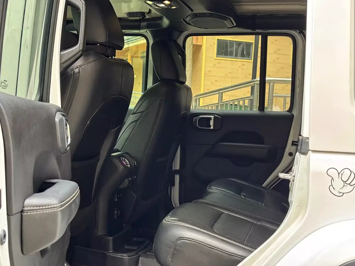 Jeep Wrangler 2019 2.0T Sahara 4-Door China V фото 10