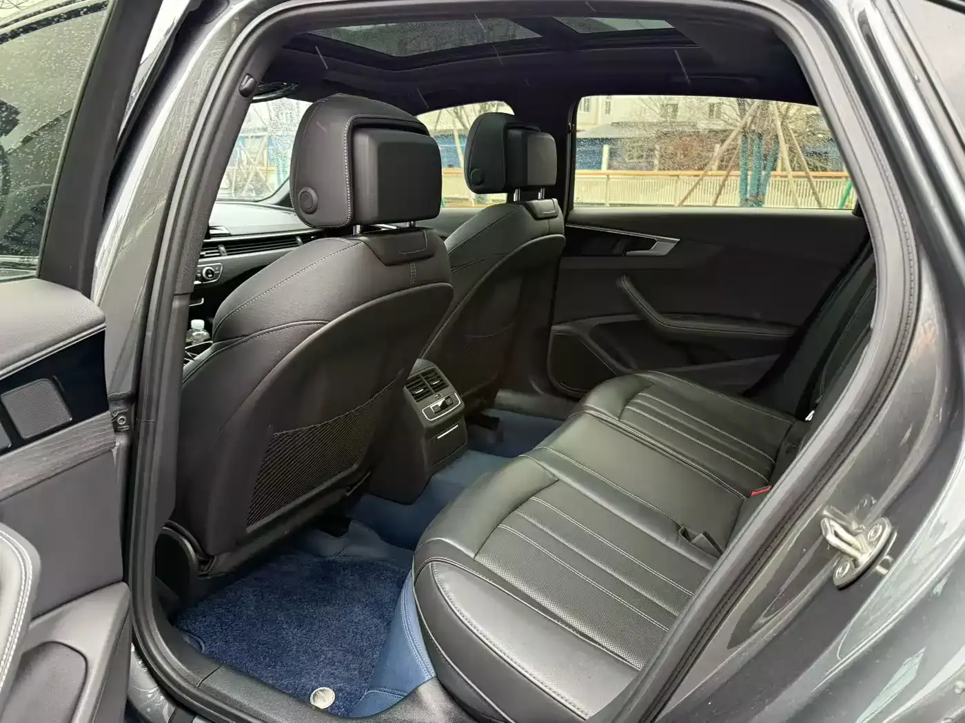 Audi A4L 2023 40 TFSI Luxury Sport фото 4