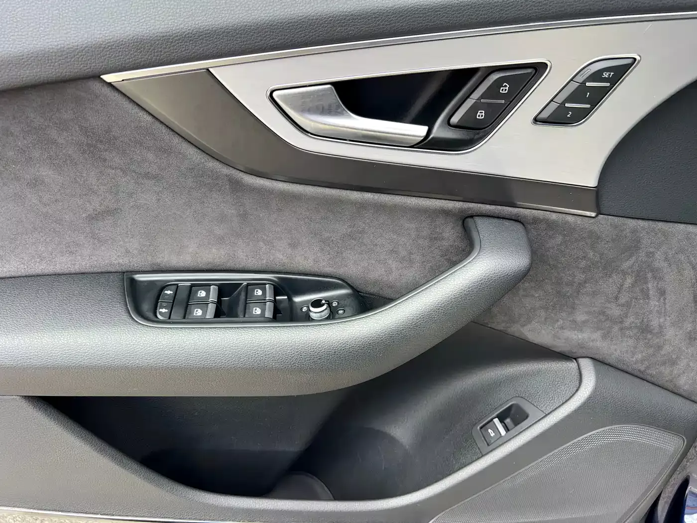 Audi Q7 2019 45 TFSI S line Sport фото 12