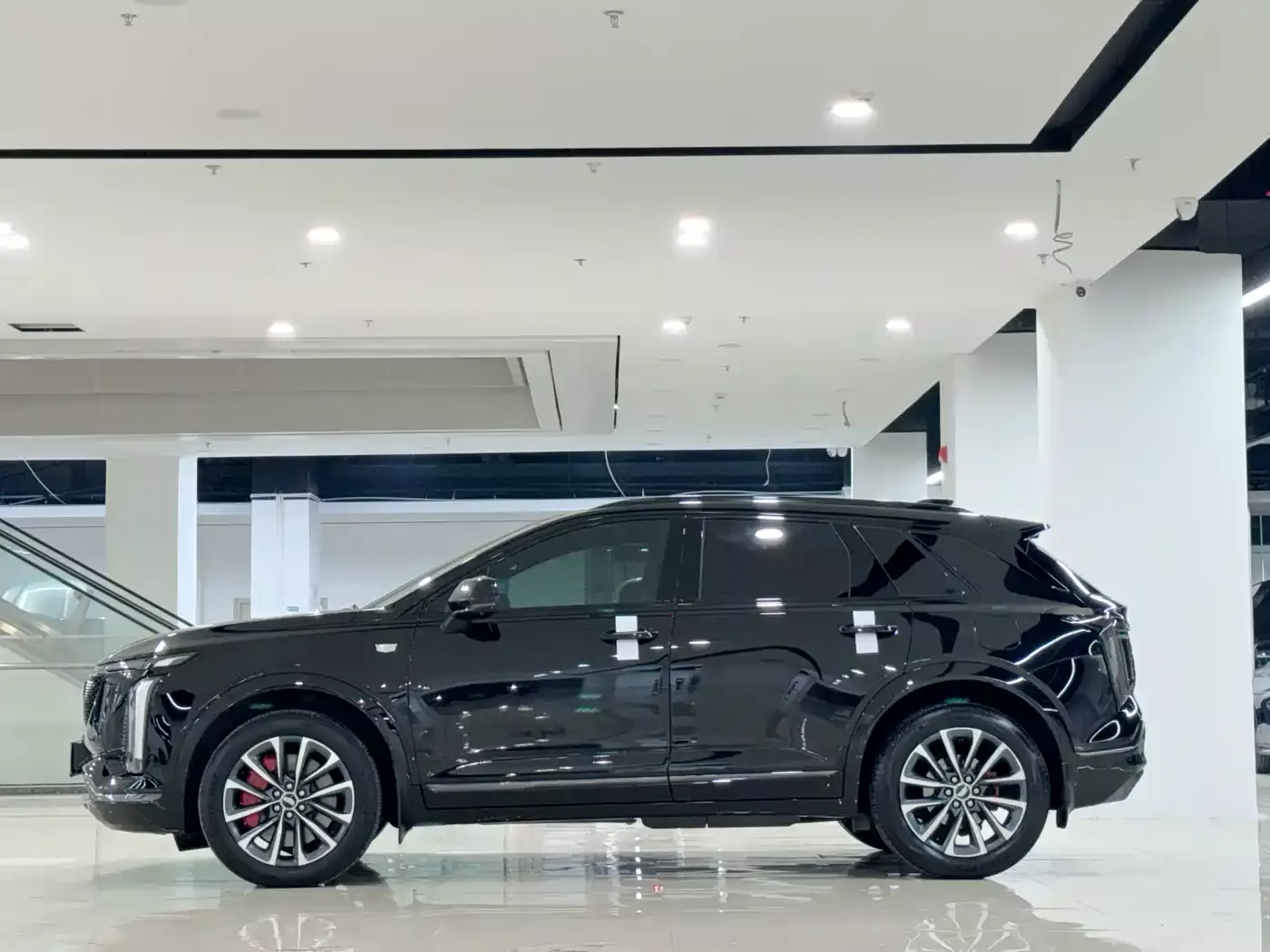 Cadillac XT5 2025 2.0T Premium Model фото 5