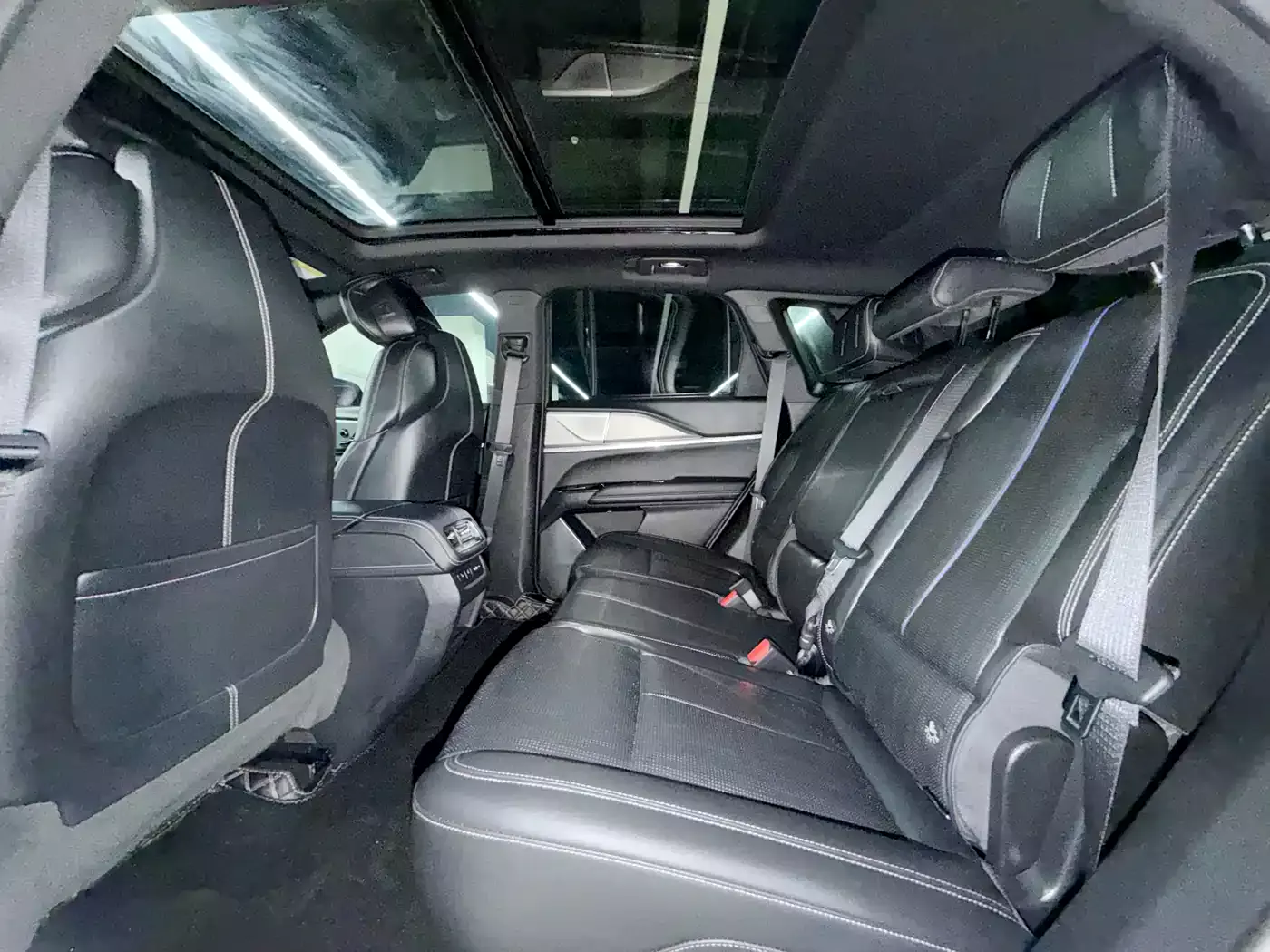 Cadillac XT5 2025 2.0T Premium Model фото 9