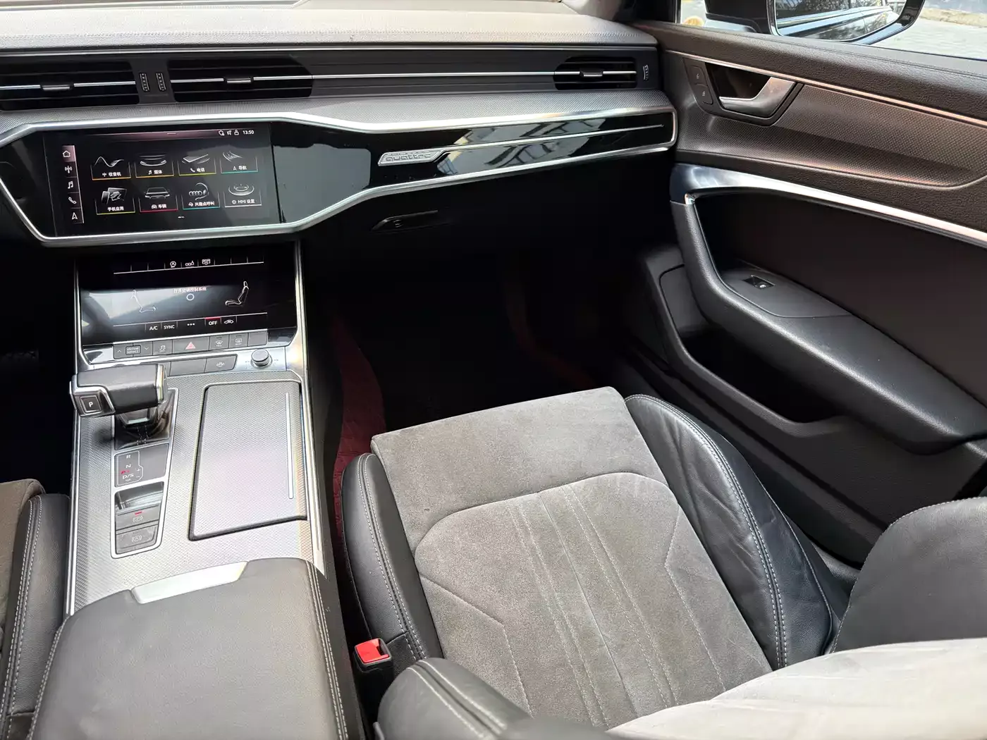 Audi A6L 2020 40 TFSI Luxury Elegance фото 10