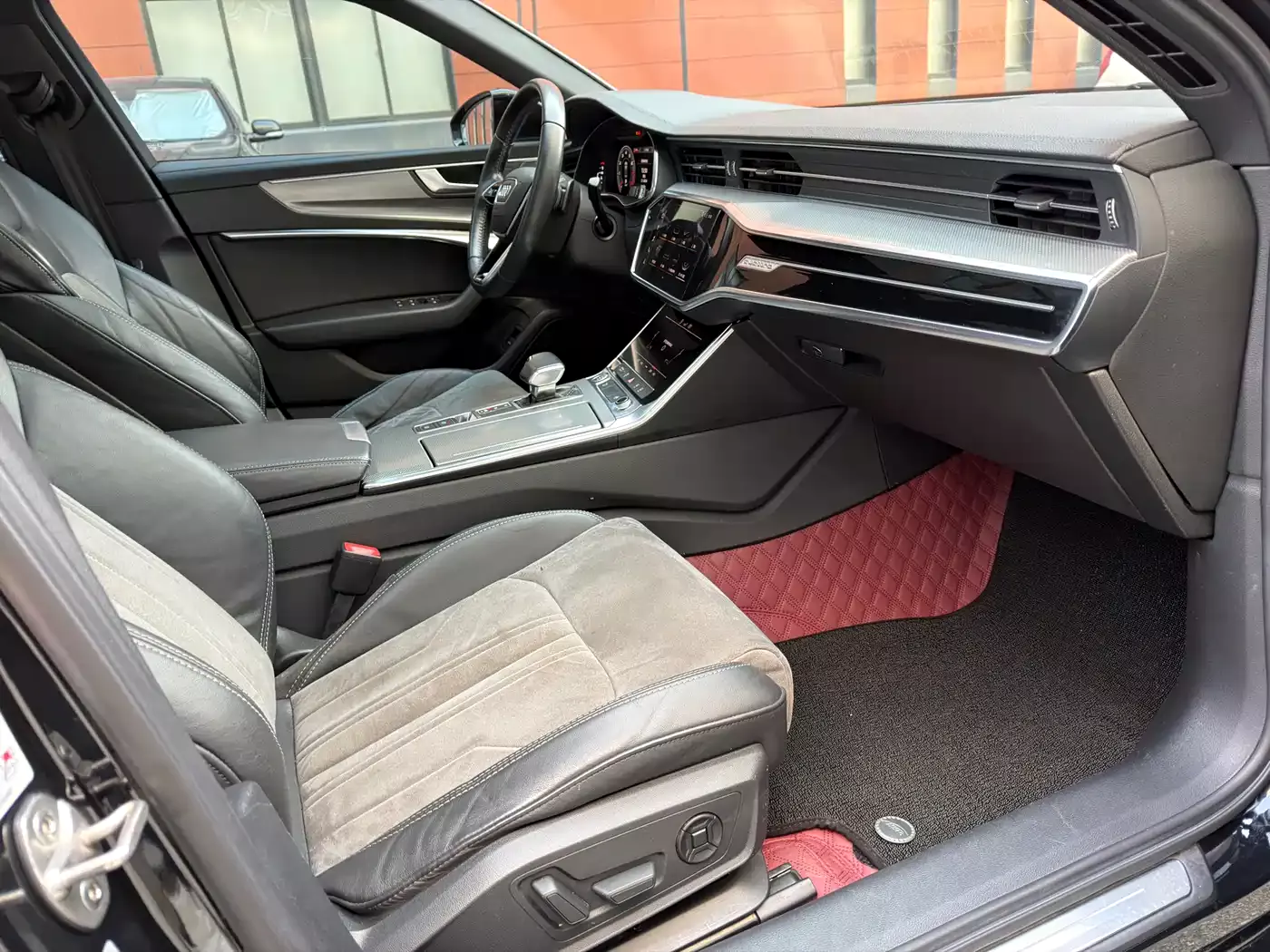 Audi A6L 2020 40 TFSI Luxury Elegance фото 11