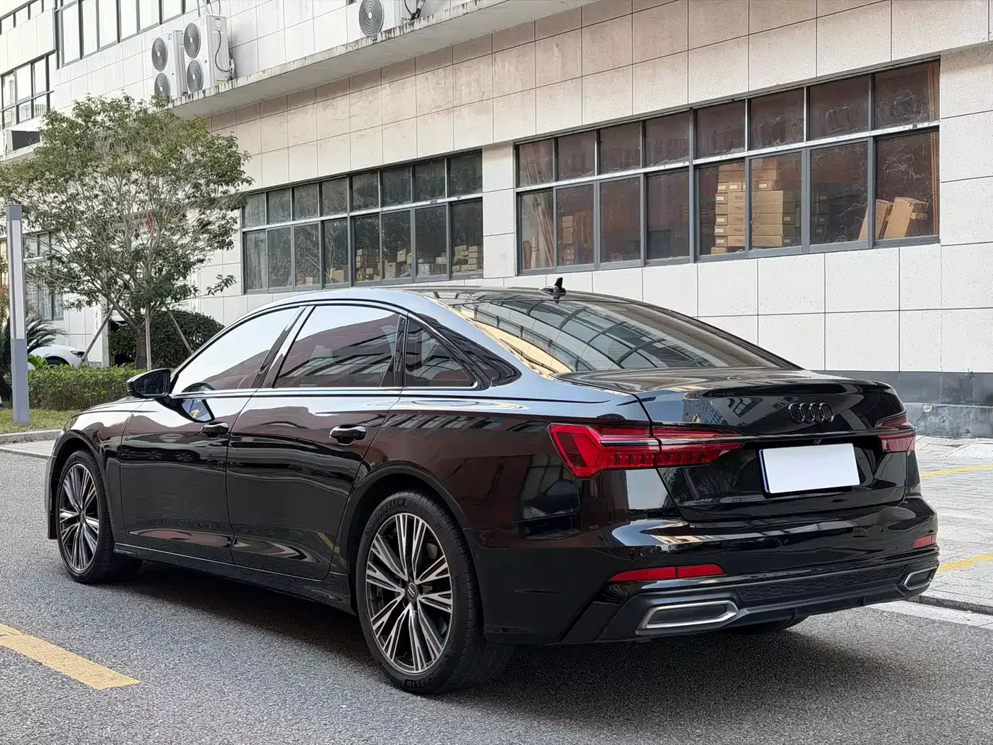Audi A6L 2020 40 TFSI Luxury Elegance фото 16