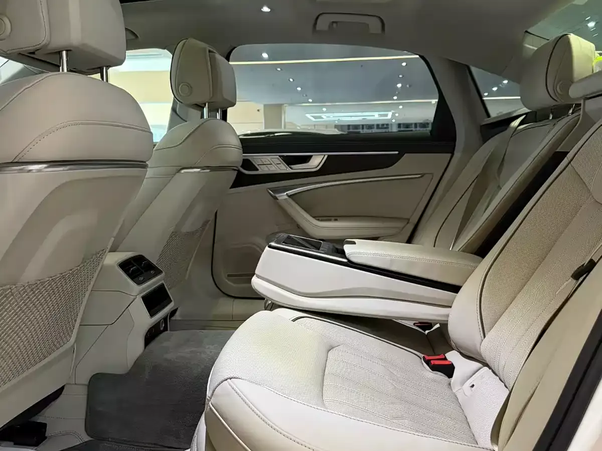 Audi A6L 2022 55 TFSI quattro Premium Dynamic фото 5