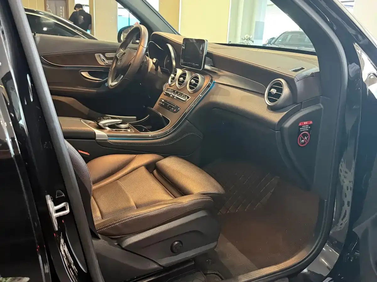 Mercedes-Benz GLC 2019 GLC 300 L 4MATIC Dynamic фото 9