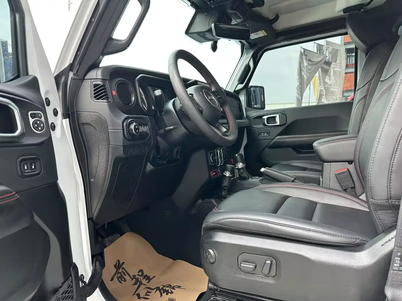 Jeep Wrangler 2024 2.0T Rubicon 4-door фото 5