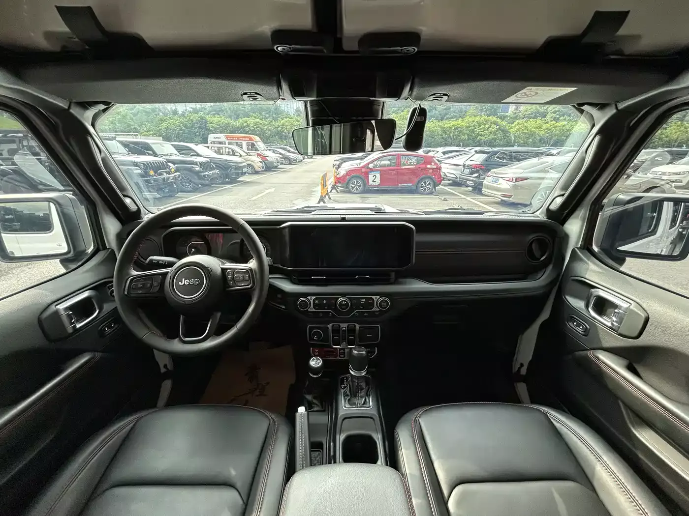 Jeep Wrangler 2024 2.0T Rubicon 4-door фото 6