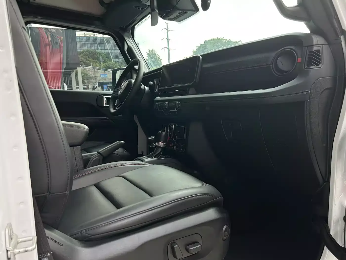 Jeep Wrangler 2024 2.0T Rubicon 4-door фото 7