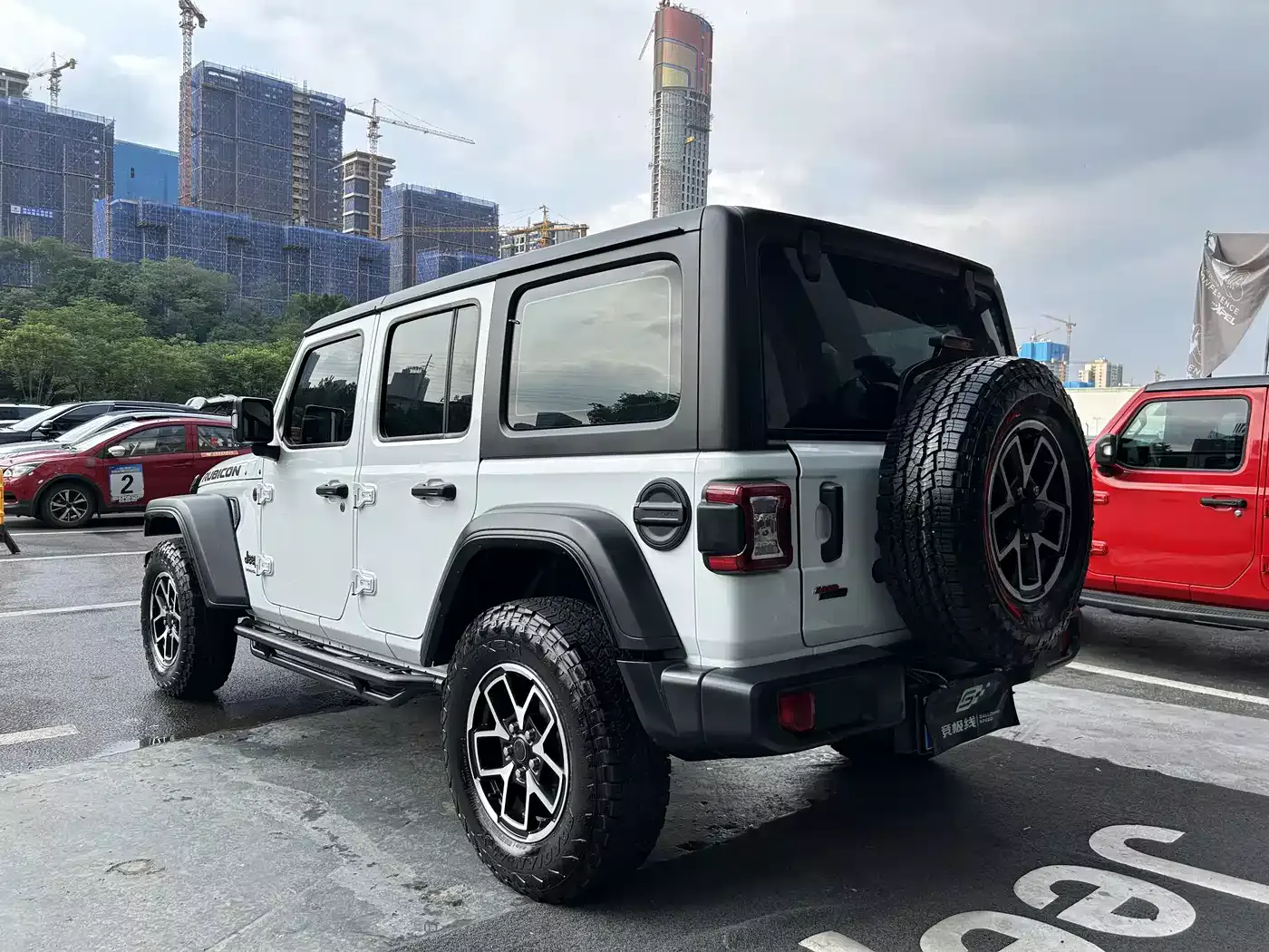 Jeep Wrangler 2024 2.0T Rubicon 4-door фото 14