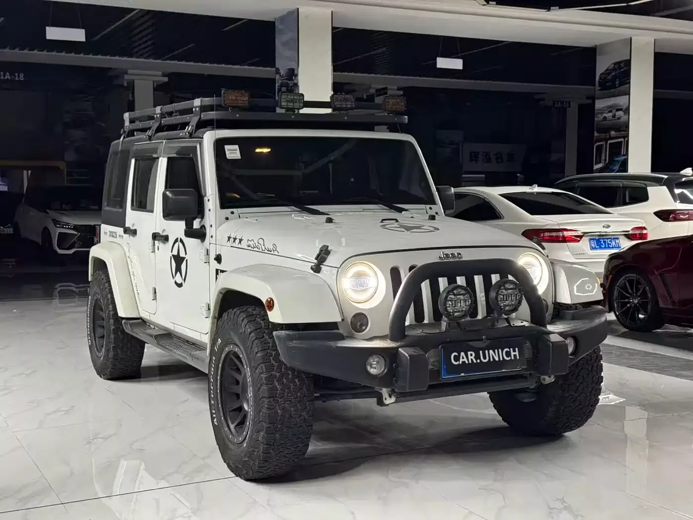 Jeep Wrangler 2015 3.0L Sahara 4-Door Comfort Edition фото 3