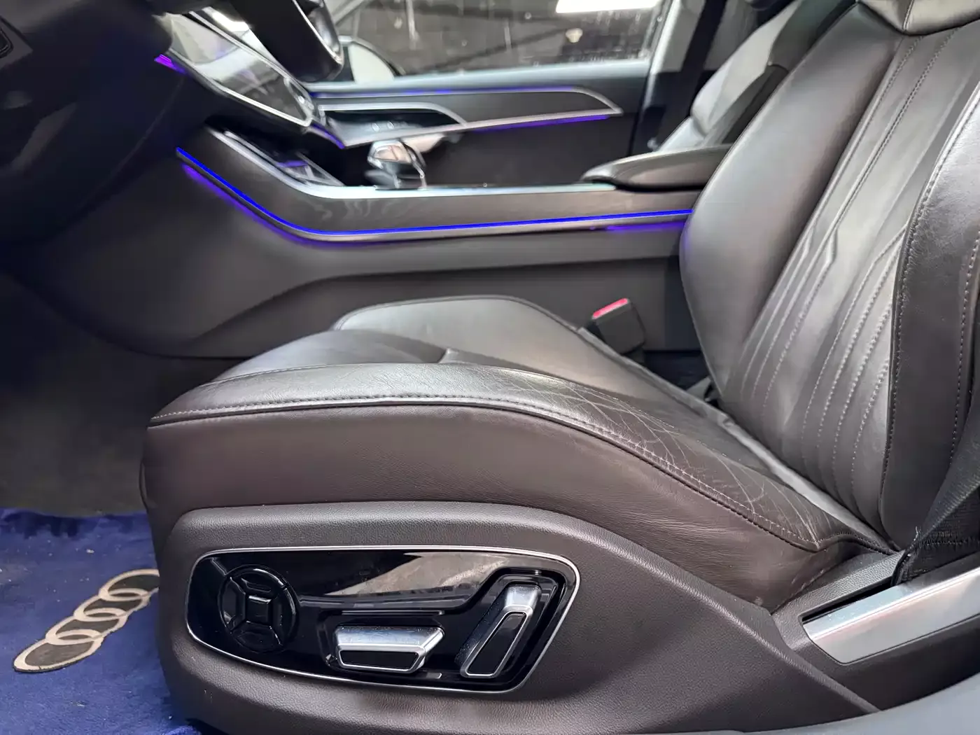 Audi A8 2019 A8L 50 TFSI quattro Comfort фото 8