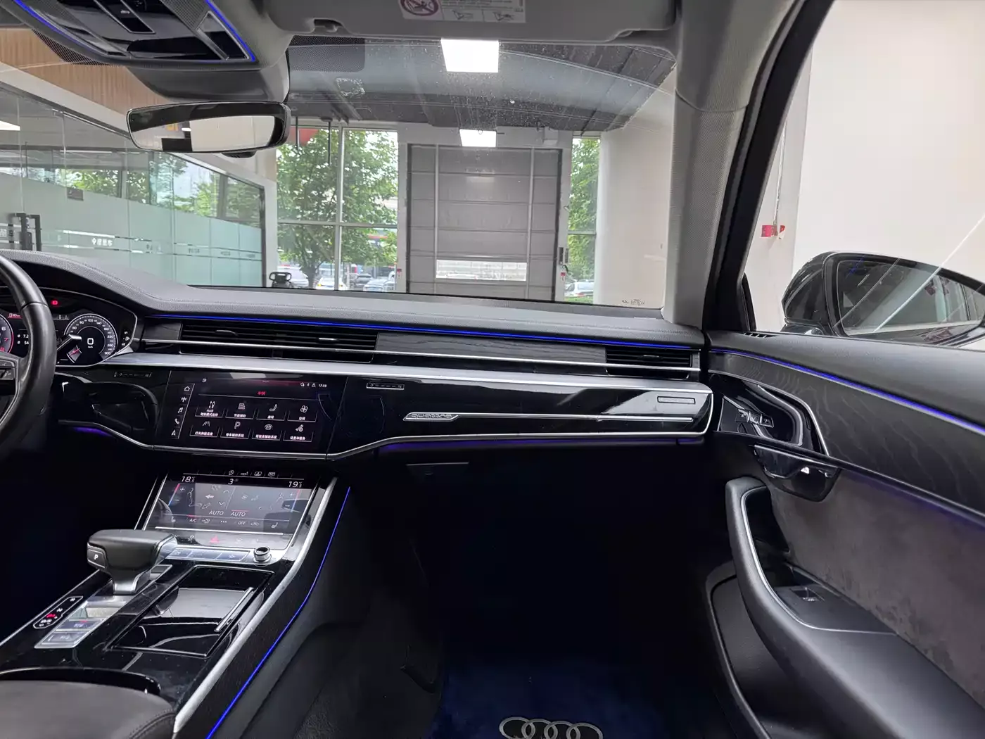 Audi A8 2019 A8L 50 TFSI quattro Comfort фото 19