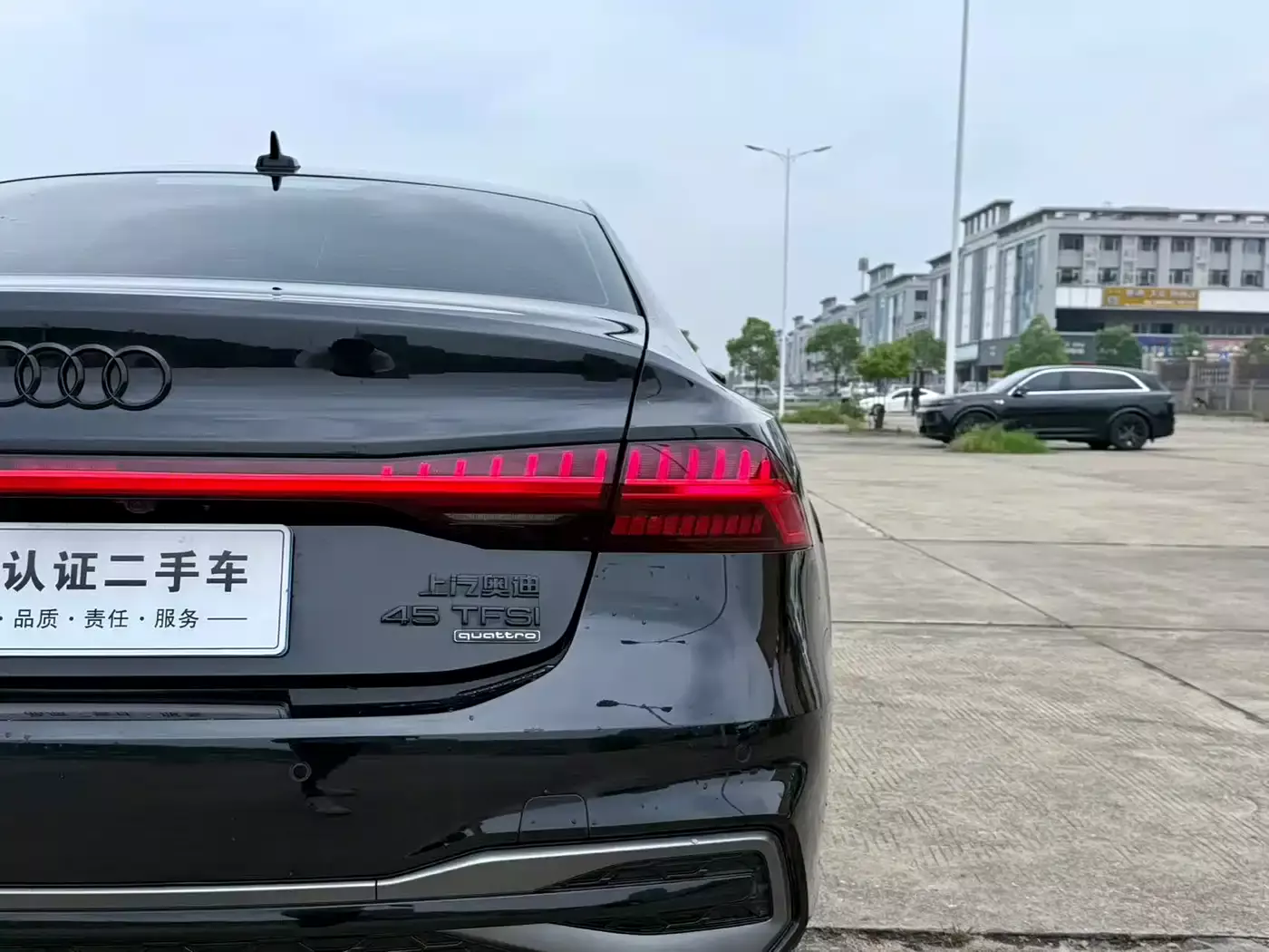 Audi A7L 2024 45 TFSI quattro Black Warrior Edition фото 11