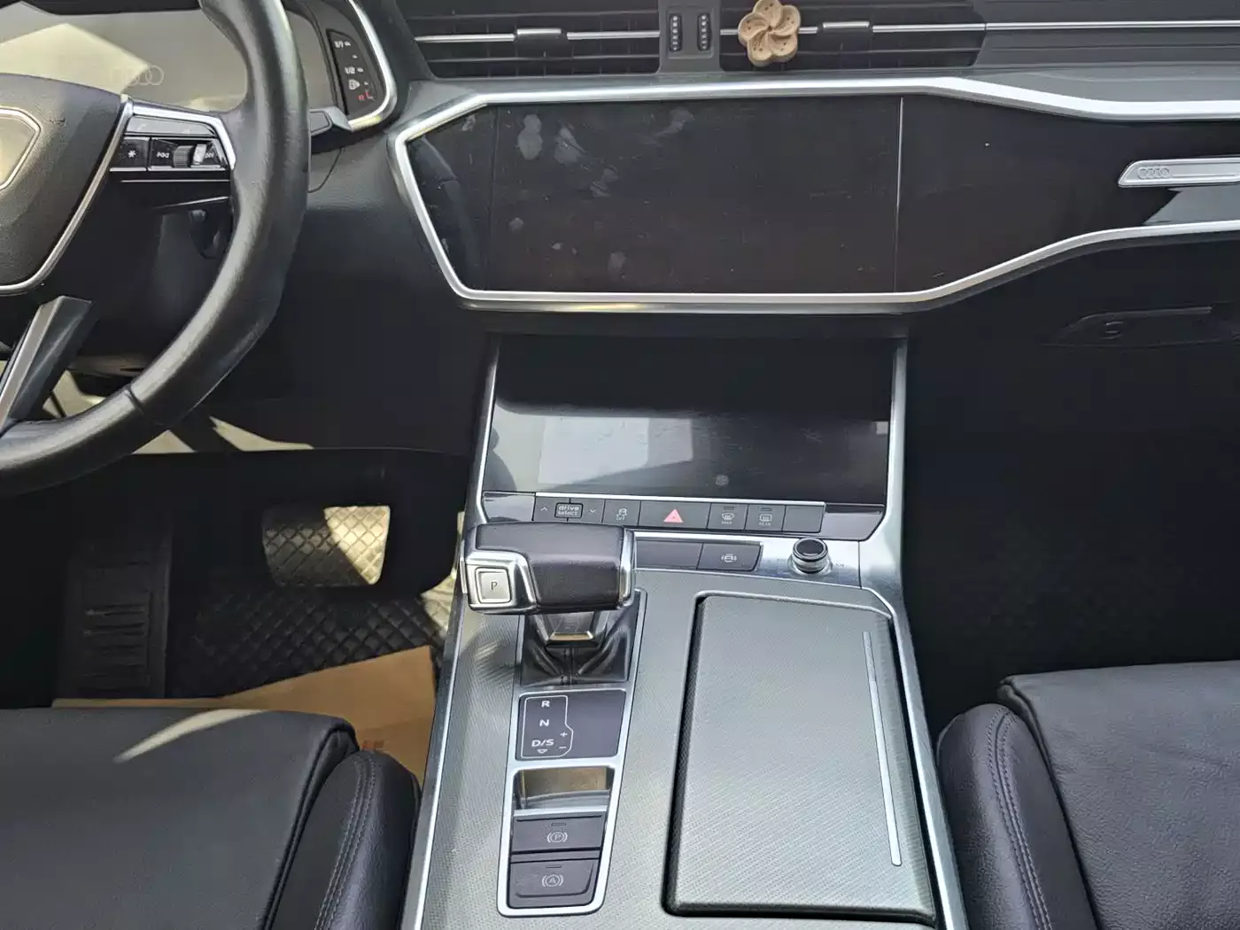 Audi A6L 2019 40 TFSI Luxury Elegance фото 10