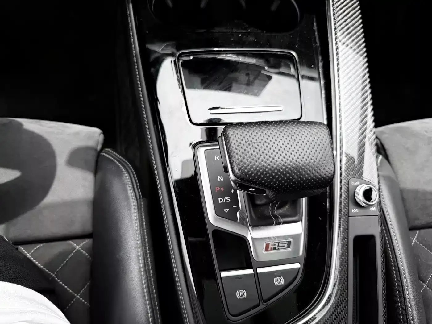 Audi RS 4 2020 RS 4 2.9T Avant фото 21