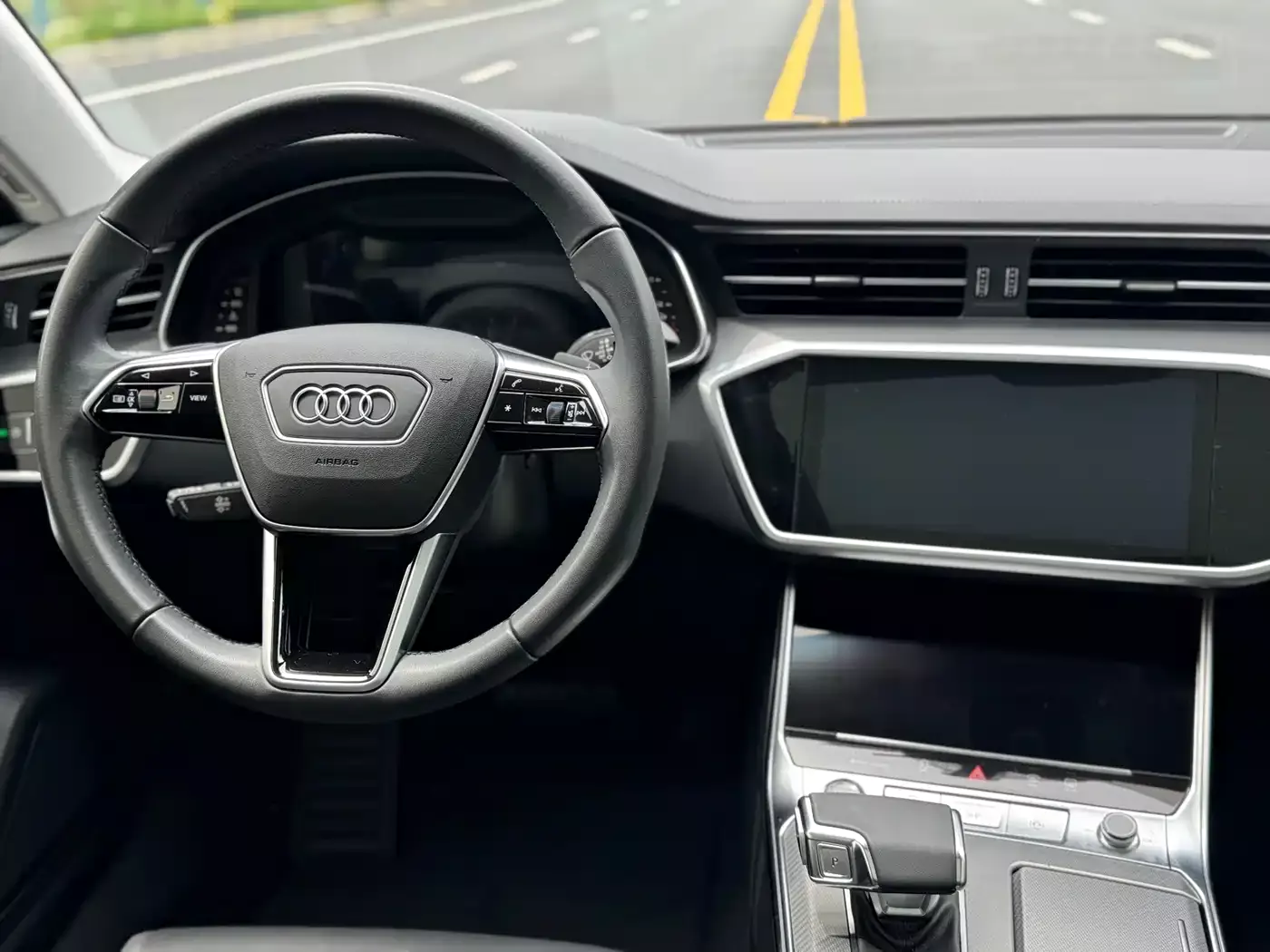 Audi A7 2023 Model 45 TFSI Premium Selection Edition фото 7