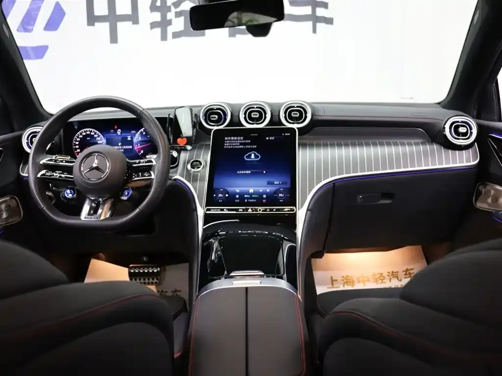 Mercedes-Benz GLC Coupe AMG 2025 AMG GLC 43 4MATIC Coupe SUV фото 12