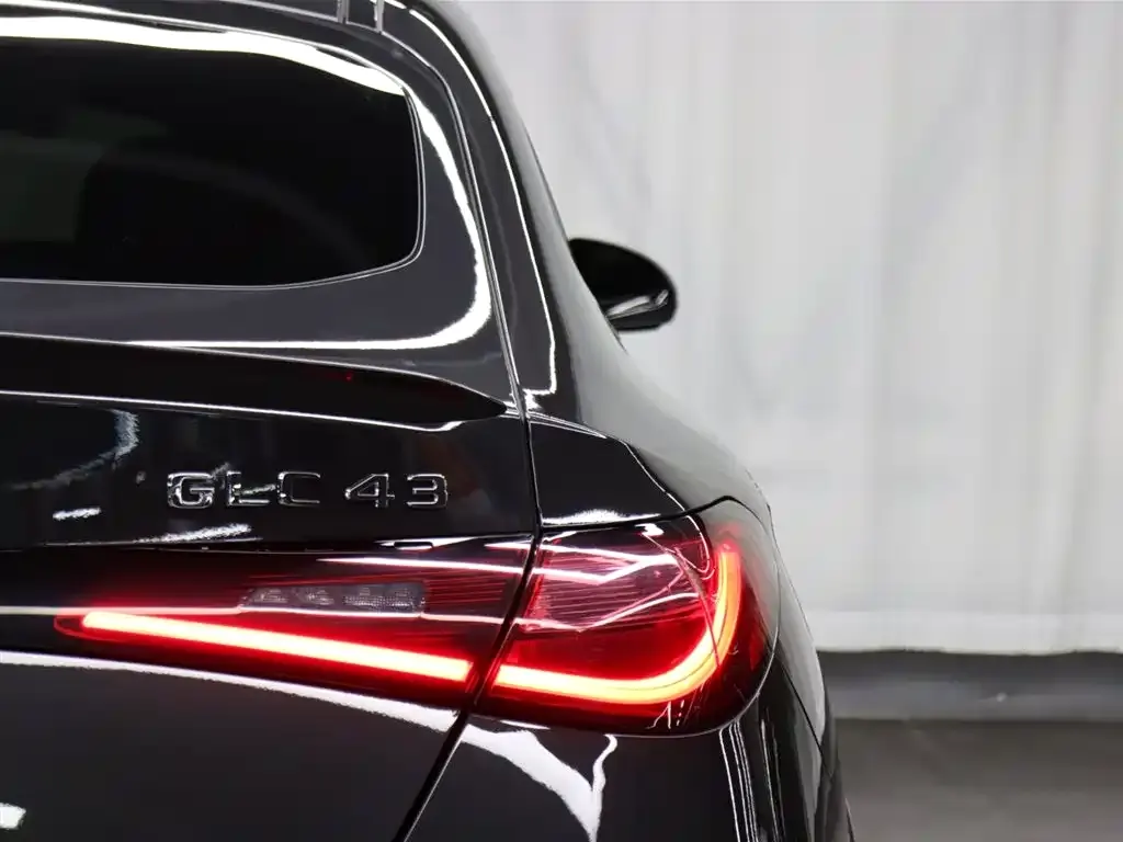 Mercedes-Benz GLC Coupe AMG 2025 AMG GLC 43 4MATIC Coupe SUV фото 24