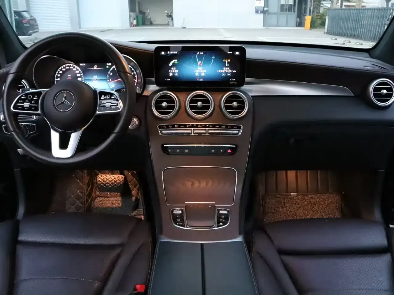 Mercedes-Benz GLC 2020 Facelift GLC 260 L 4MATIC Luxury фото 5