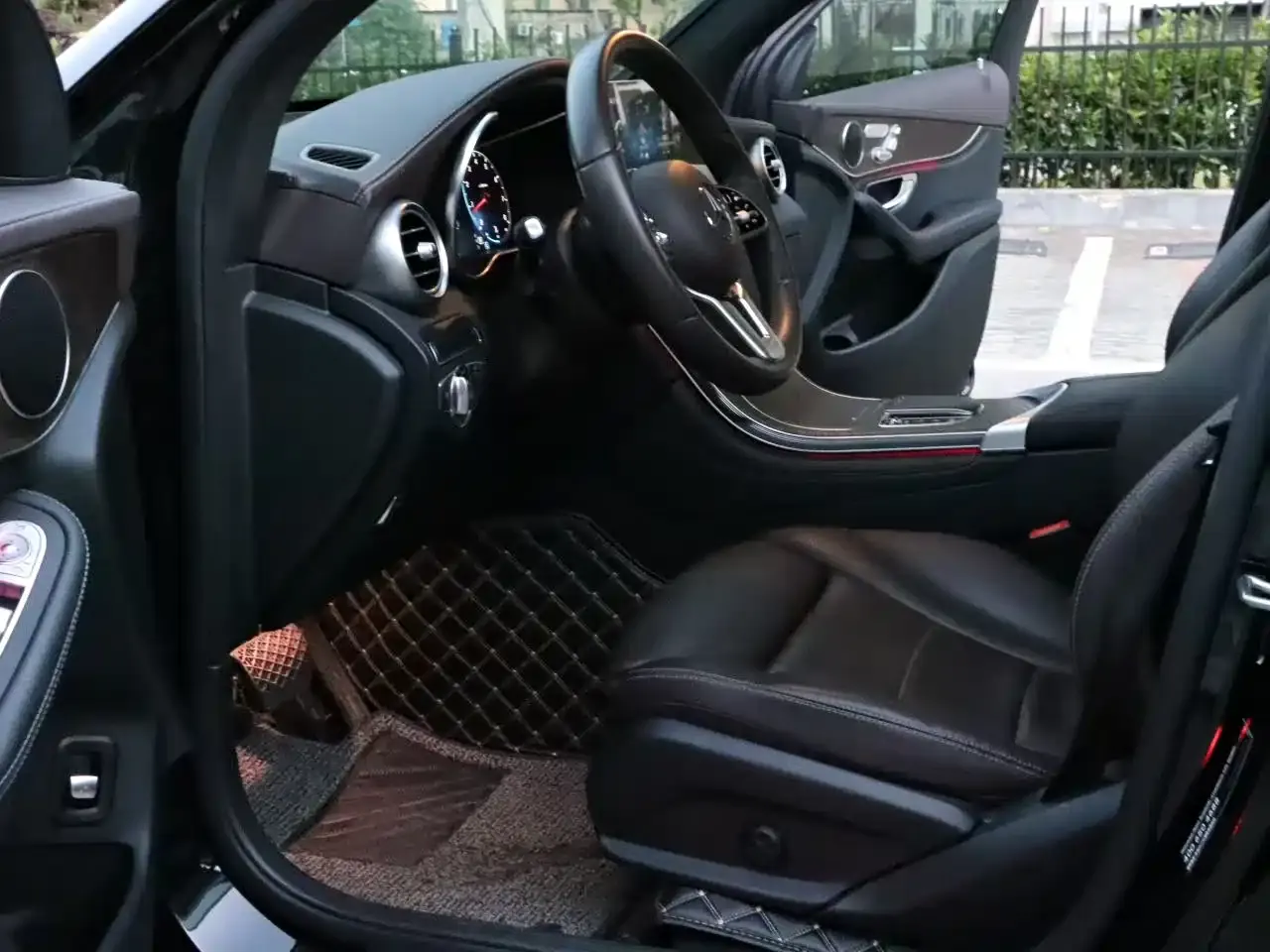 Mercedes-Benz GLC 2020 Facelift GLC 260 L 4MATIC Luxury фото 7