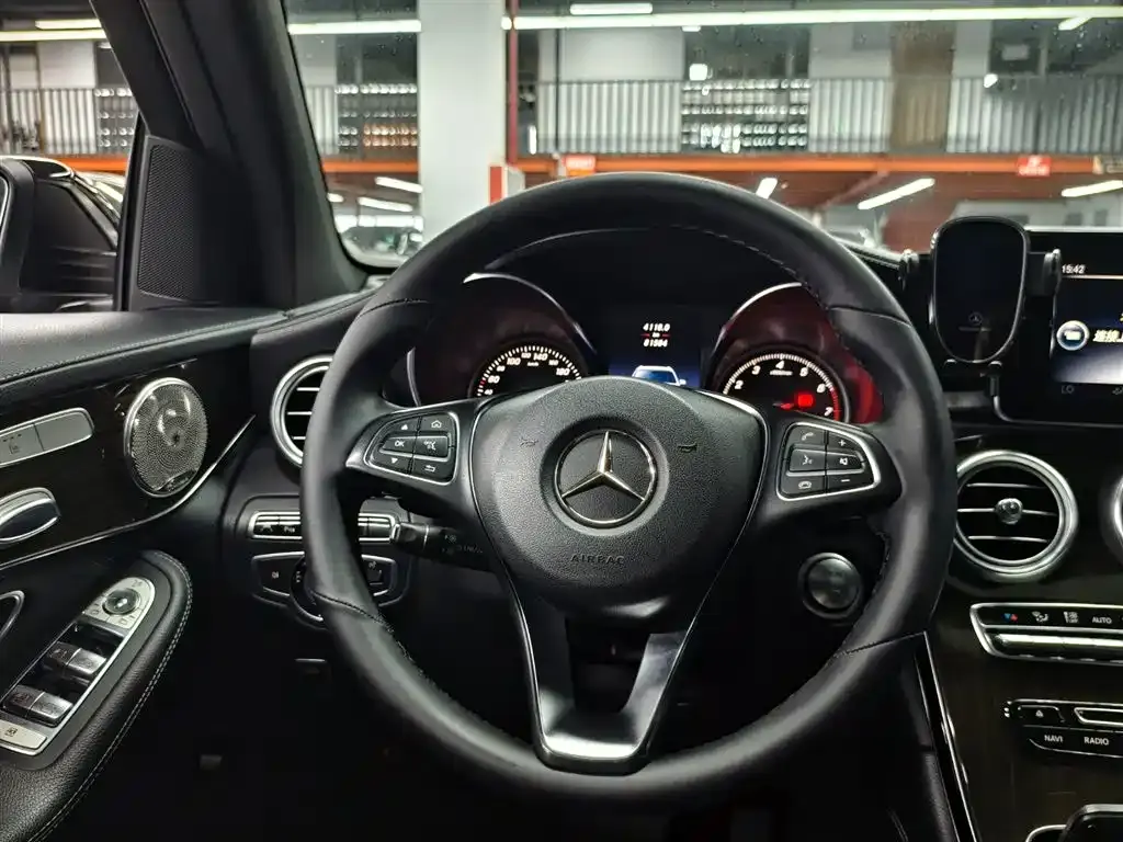 Mercedes-Benz GLC 2016 GLC 260 4MATIC Luxury фото 8