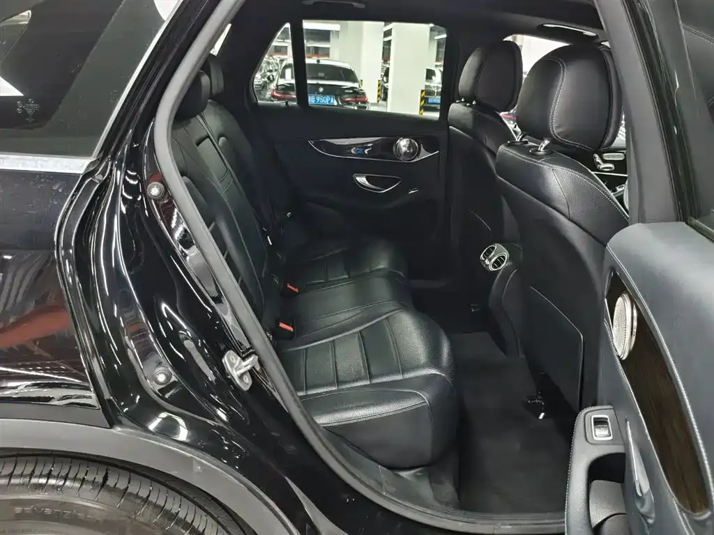 Mercedes-Benz GLC 2016 GLC 260 4MATIC Luxury фото 12