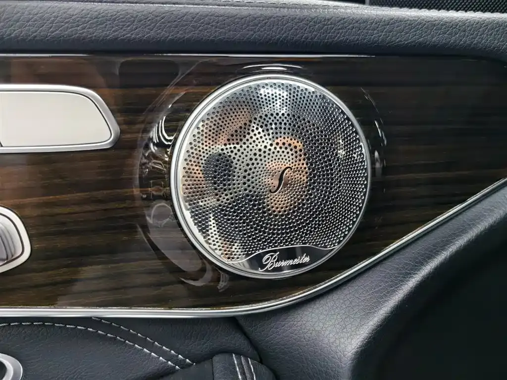 Mercedes-Benz GLC 2016 GLC 260 4MATIC Luxury фото 21