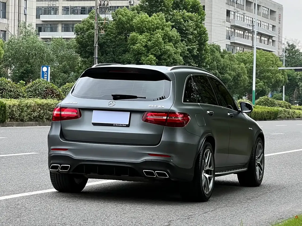 Mercedes-Benz GLC AMG 2018 AMG GLC 63 4MATIC+ фото 3