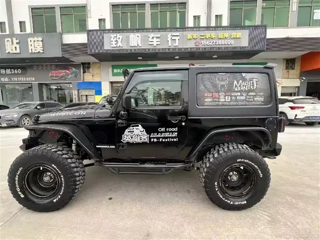 Jeep Wrangler 2009 3.8L Rubicon Two-Door фото 6