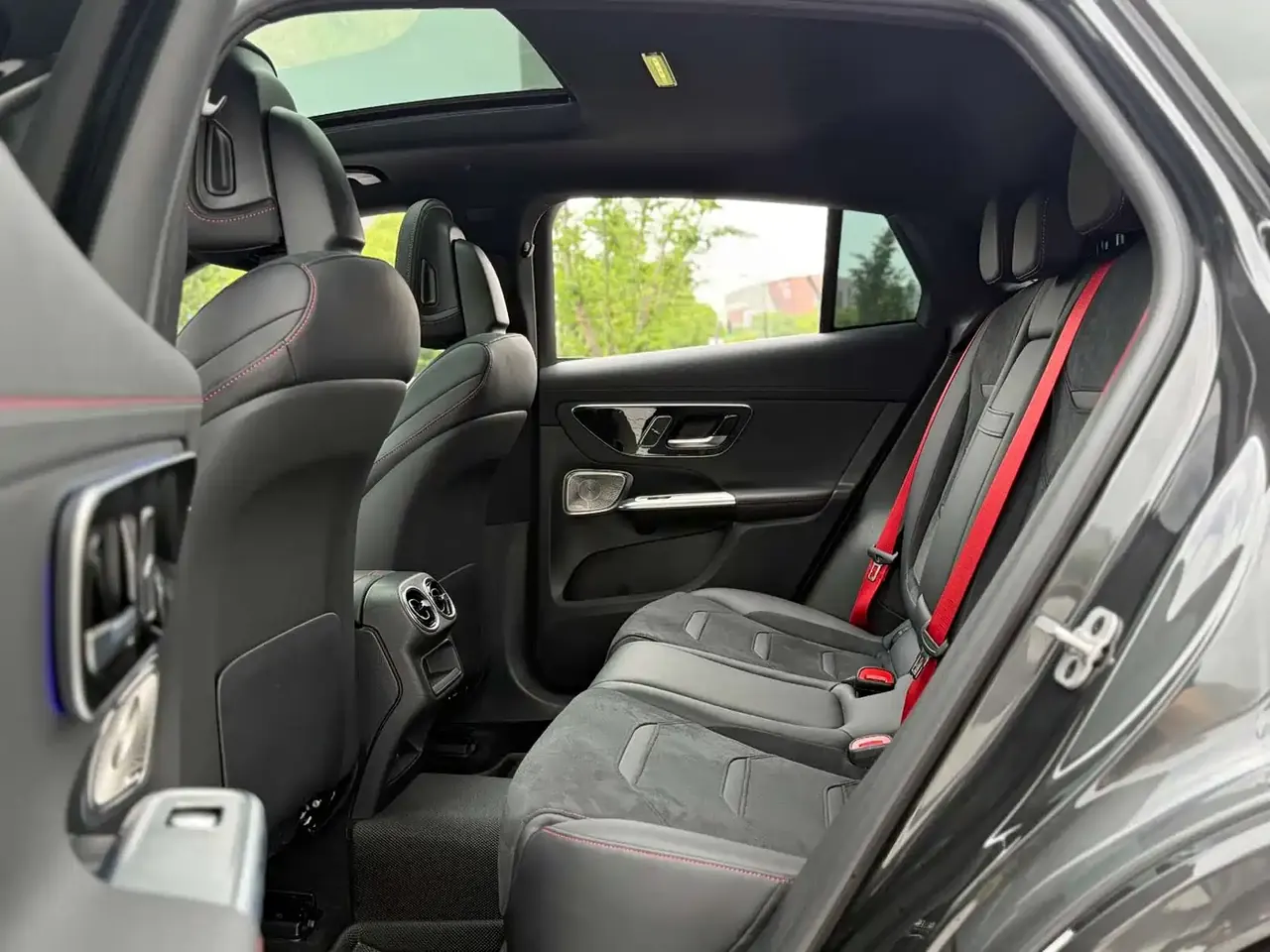 Mercedes-Benz GLC Coupe AMG 2025 AMG GLC 43 4MATIC Coupe SUV фото 7