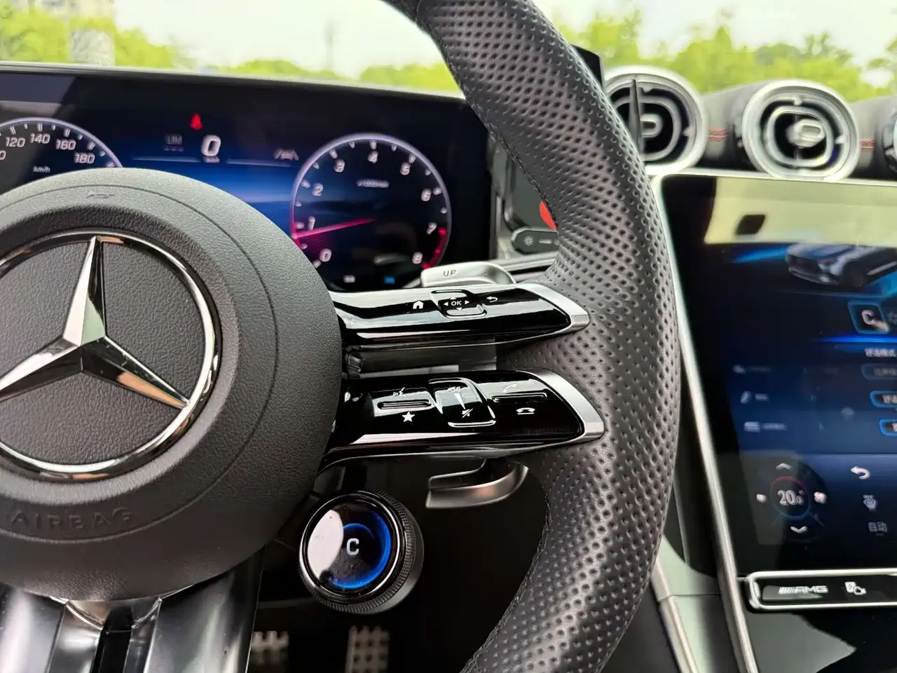 Mercedes-Benz GLC Coupe AMG 2025 AMG GLC 43 4MATIC Coupe SUV фото 17
