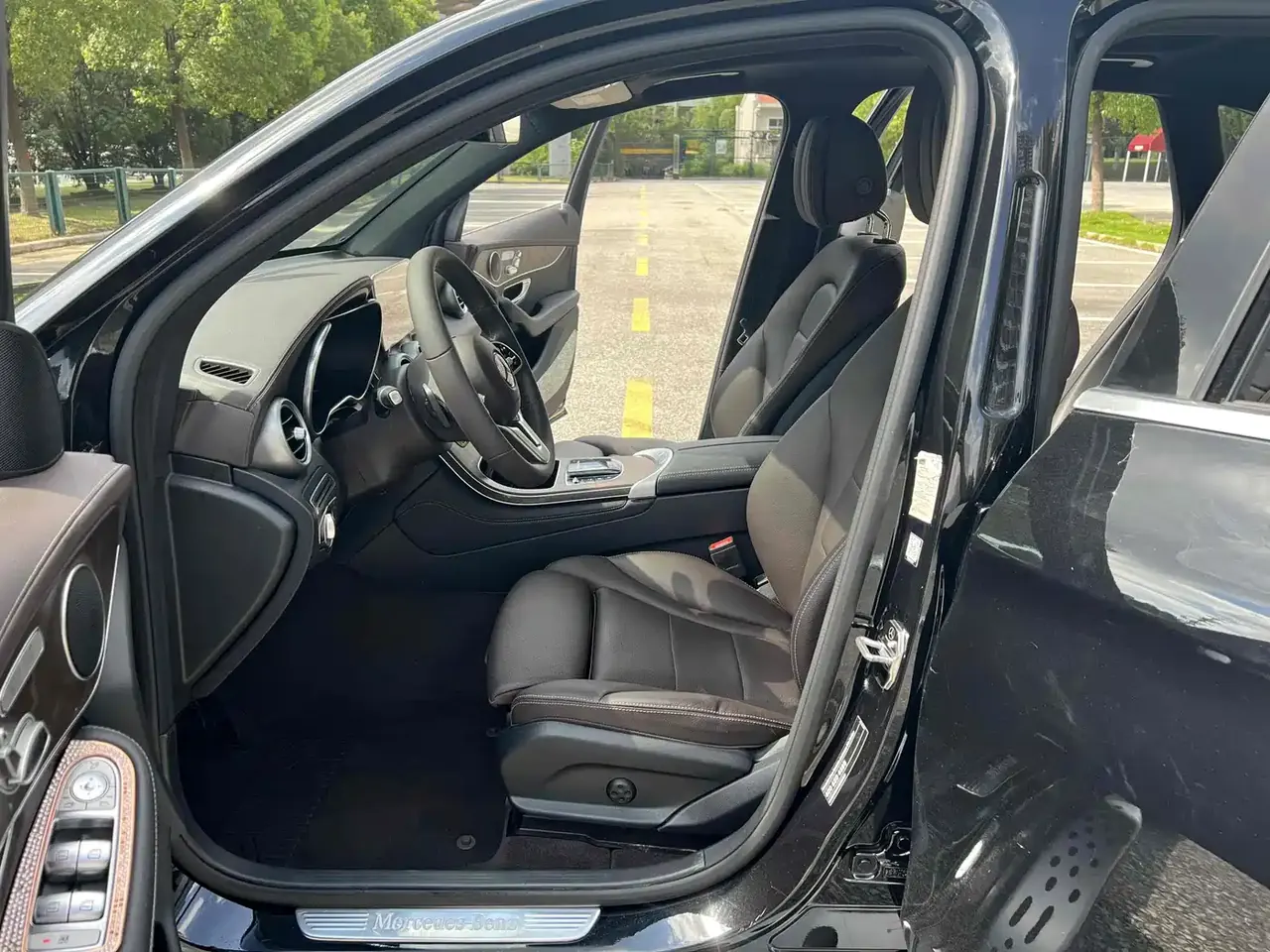 Mercedes-Benz GLC 2020 GLC 260 L 4MATIC Luxury фото 4