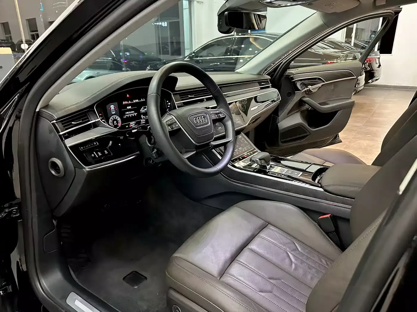 Audi A8 2018 A8L 55 TFSI quattro Launch Premium фото 6