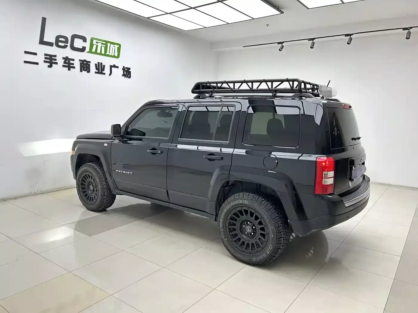 Jeep Patriot 2015 2.4L Luxury Navigation Edition фото 2