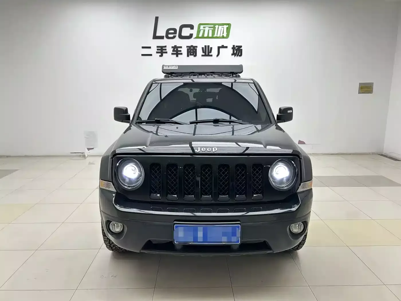 Jeep Patriot 2015 2.4L Luxury Navigation Edition фото 6