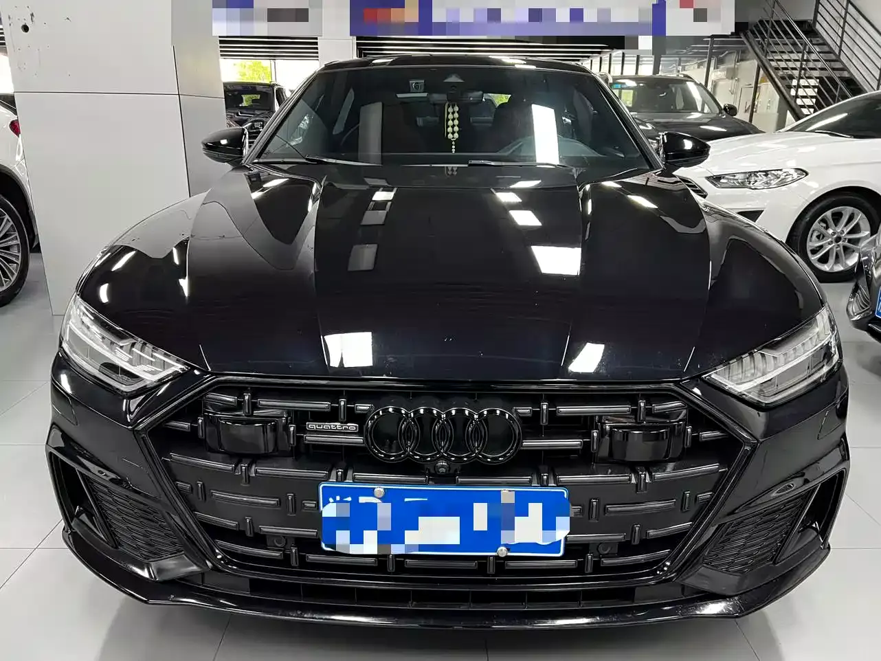 Audi A7L 2024 55 TFSI quattro Black Warrior Edition фото 2