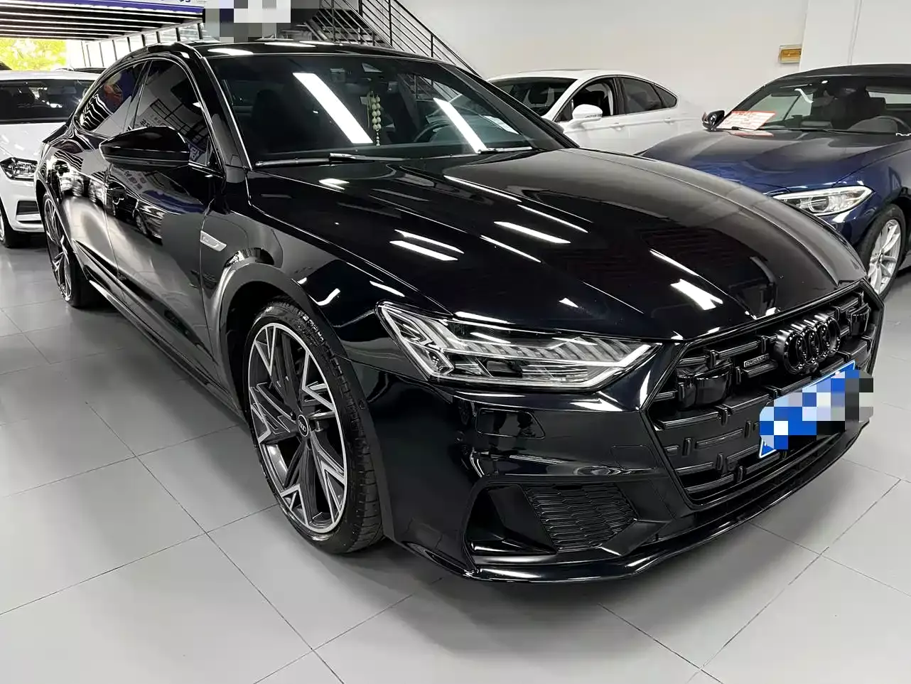 Audi A7L 2024 55 TFSI quattro Black Warrior Edition фото 3