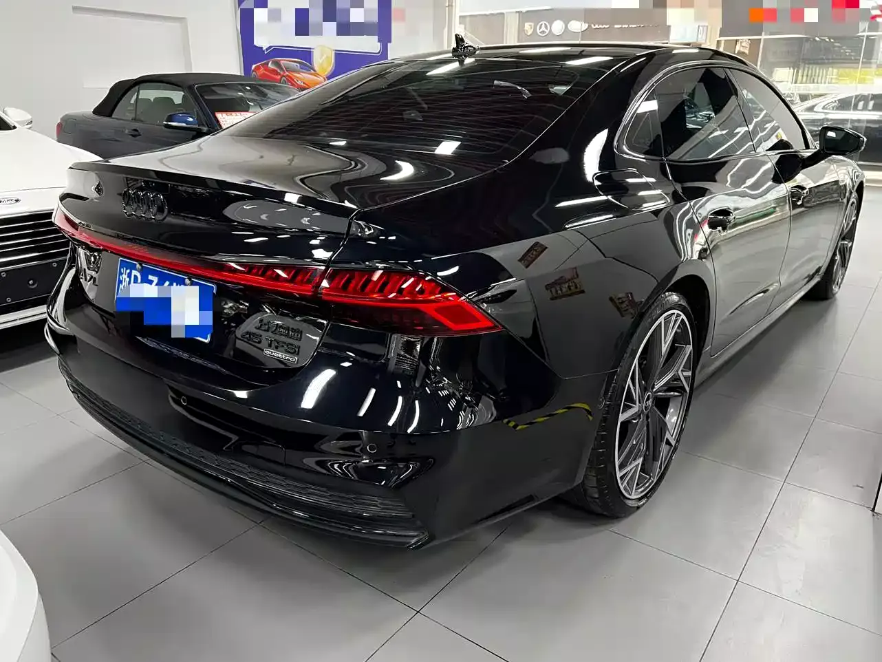 Audi A7L 2024 55 TFSI quattro Black Warrior Edition фото 21