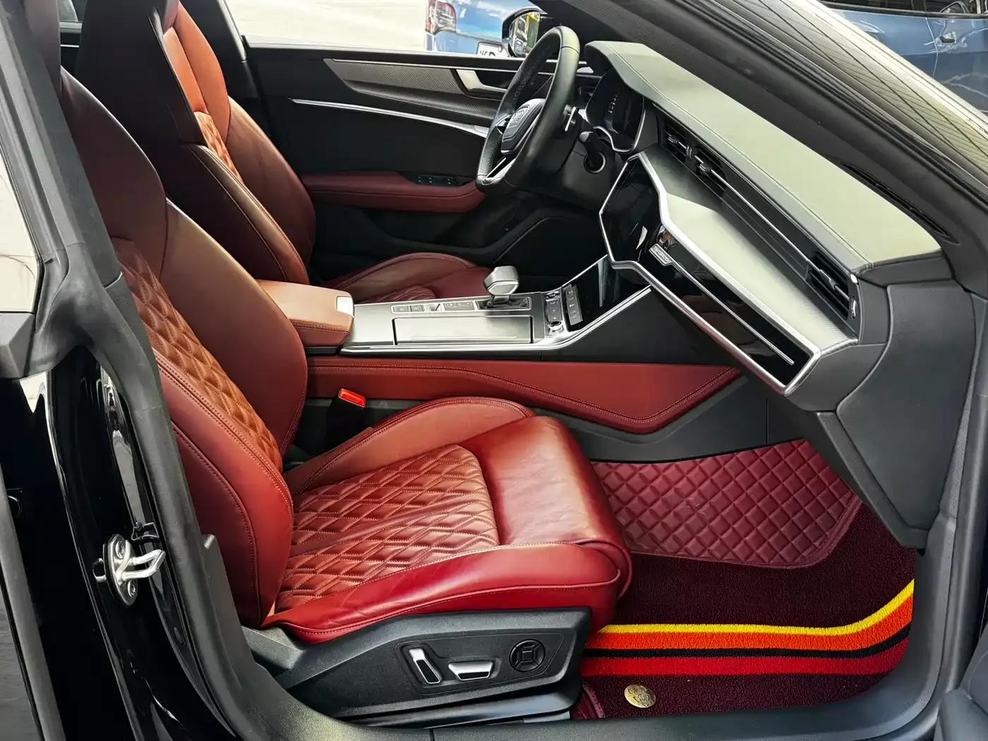 Audi A7L 2024 45 TFSI quattro S-line Black Warrior Edition фото 5